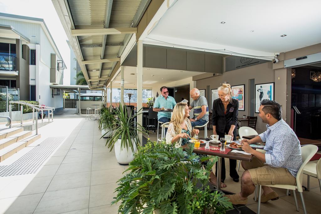 Ramada By Wyndham Херви Бей Екстериор снимка The Qantas Club lounge at Perth Airport