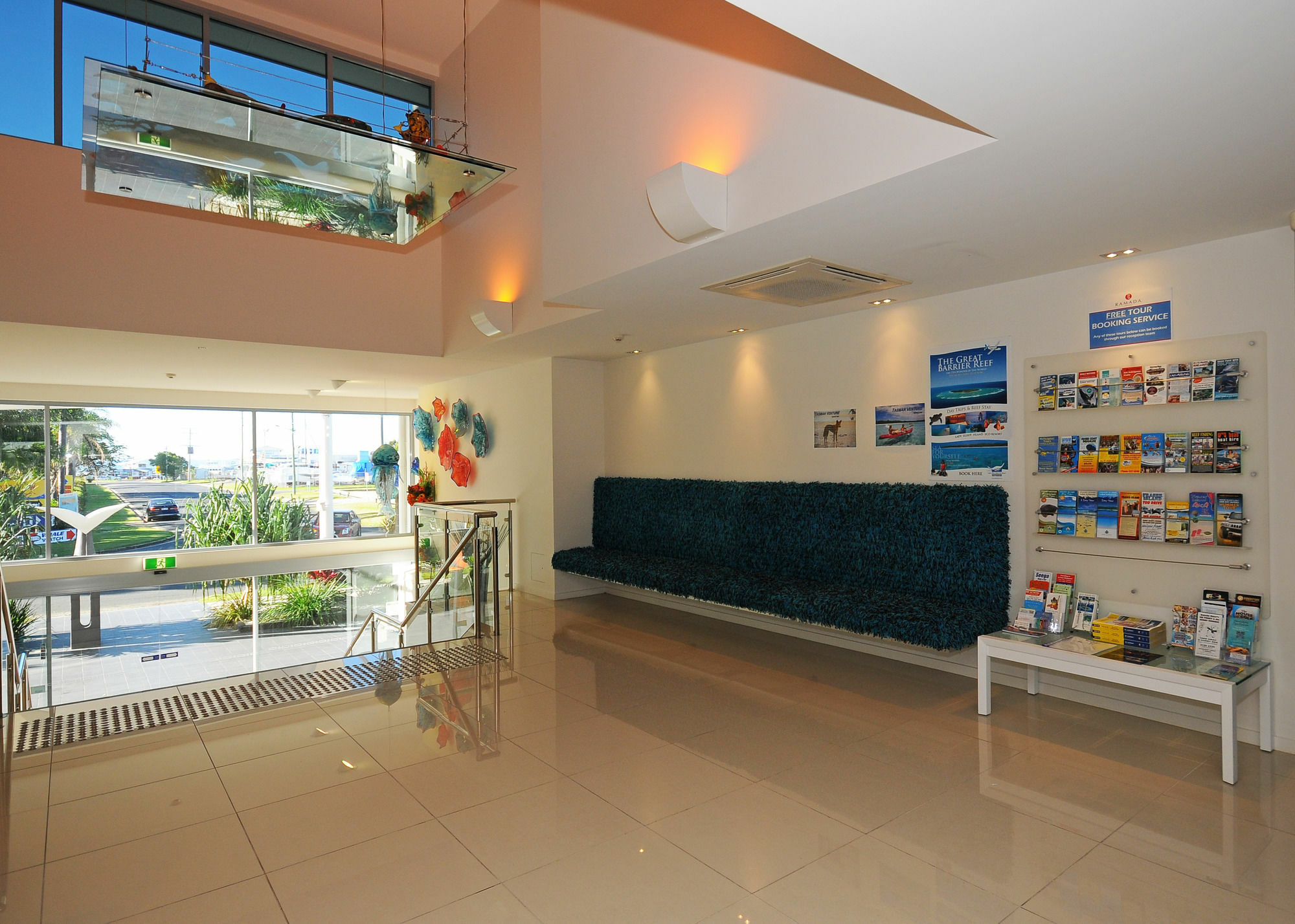 Ramada By Wyndham Херви Бей Интериор снимка Lobby